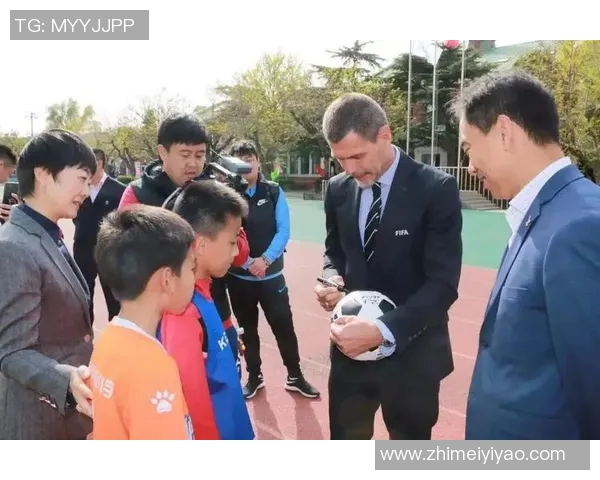 郭进贤的足球传奇之路与他在绿茵场上的辉煌成就